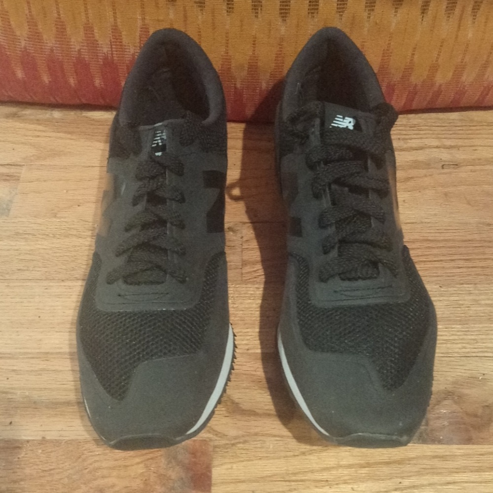 Men's Black NEW BALANCE 620 Sneaker Sz 9.5